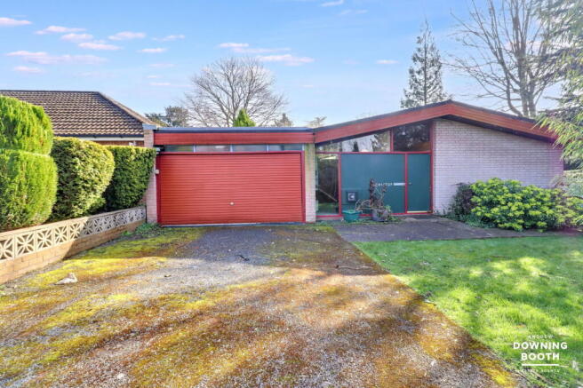 2 bed property, in Chiptop, £500,000