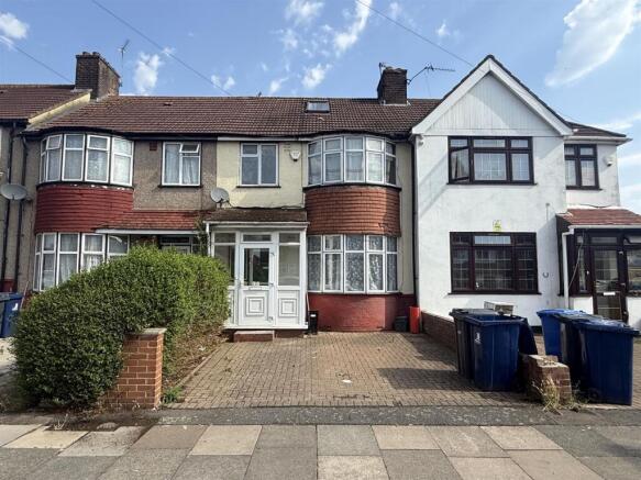 3 bed property, in Burns Avenue, £535,000