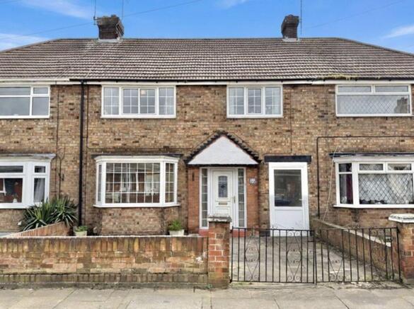 3 bed property, in Elm Avenue, £115,000