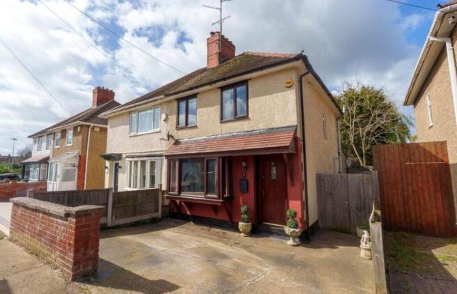 2 bed property, in 46 Waverley Road, £160,000