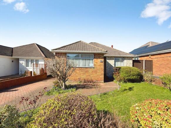 3 bed property, in Julian Road, £325,000