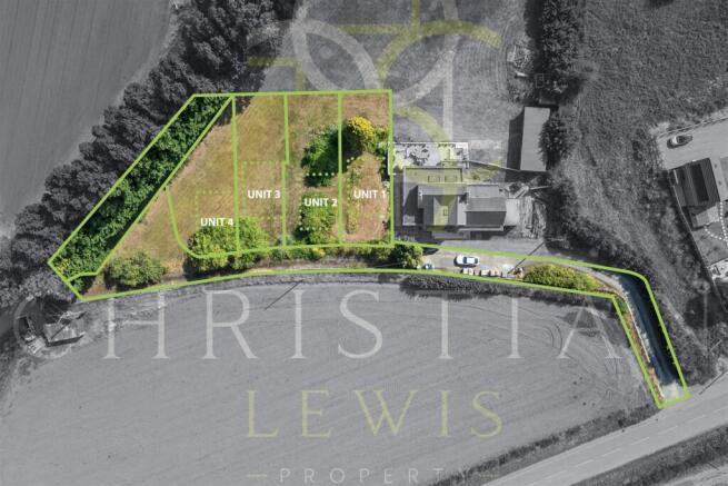 Land, in Pershore WR10, £550,000