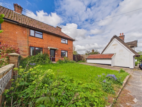 4 bed property, in Church Lane, £220,000