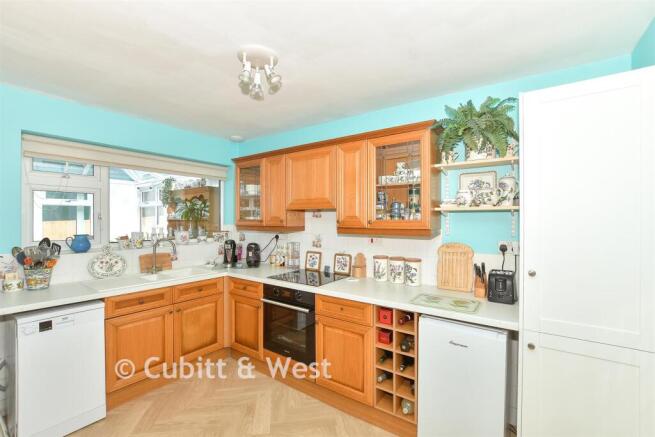 2 bed property, in Elim Court Gardens, £475,000