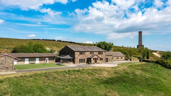 7 bed property, in Top O' Th Moor Farm, £1,900,000