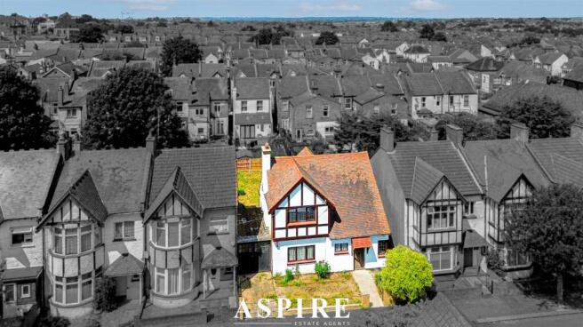 3 bed property, in Electric Avenue, £450,000