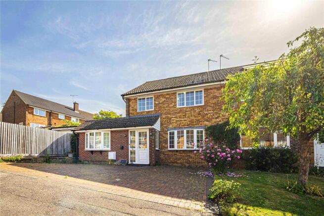 4 bed property, in Ridge Lea, £650,000