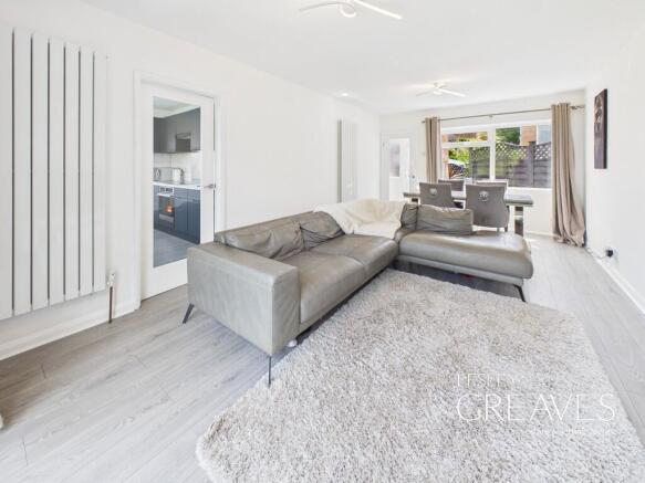 3 bed property, in Digby Hall Drive, £260,000