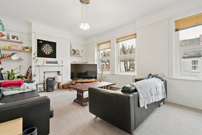 3 bed property, in Gilbey Road, £559,999