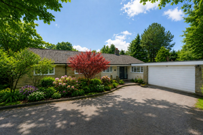 4 bed property, in Irwell Vale, £580,000