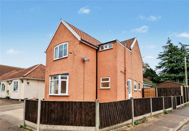 4 bed property, in Vera Road, £270,000