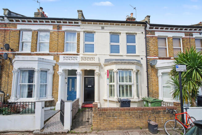 2 bed property, in Solon Road, £325,000