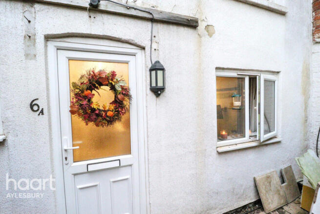 1 bed property, in Bicester Road, £130,000