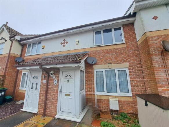2 bed property, in Marlin Close, £200,000