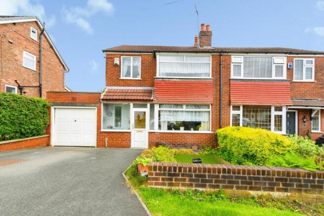 3 bed property, in Douglas Road, £380,000