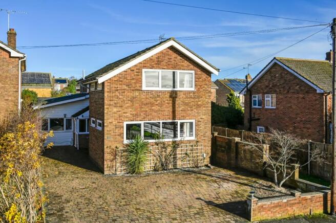 6 bed property, in Ripley Road, £485,000