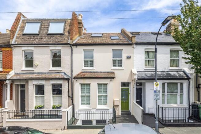 4 bed property, in Kinnoul Road, £1,600,000
