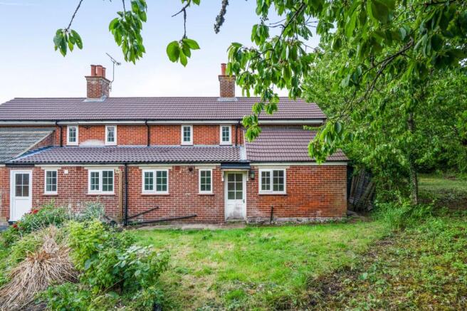 4 bed property, in Out Elmstead Lane, £575,000