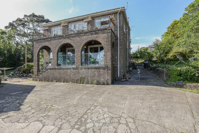 3 bed property, in The Ponderosa, £135,000