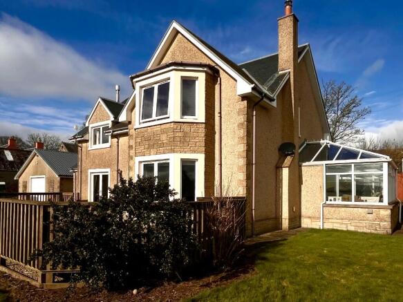 4 bed property, in Bonchester Bridge, £420,000