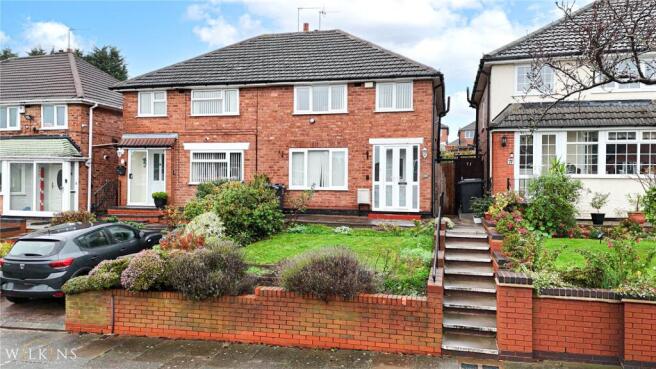 3 bed property, in Weybourne Road, £199,950