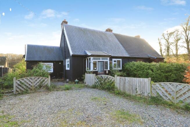 2 bed property, in Forestry Houses, £190,000