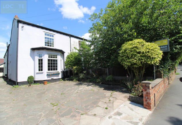 3 bed property, in Davyhulme Road, £350,000