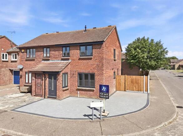 3 bed property, in Beardsley Drive, £450,000