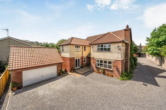 5 bed property, in St Thomas Street, £900,000