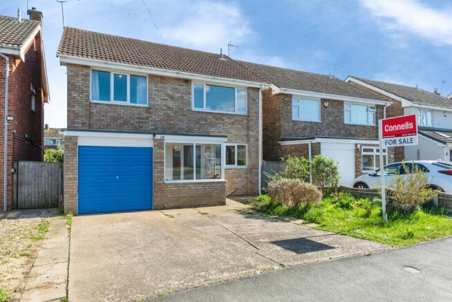 4 bed property, in Northcliffe Road, £270,000