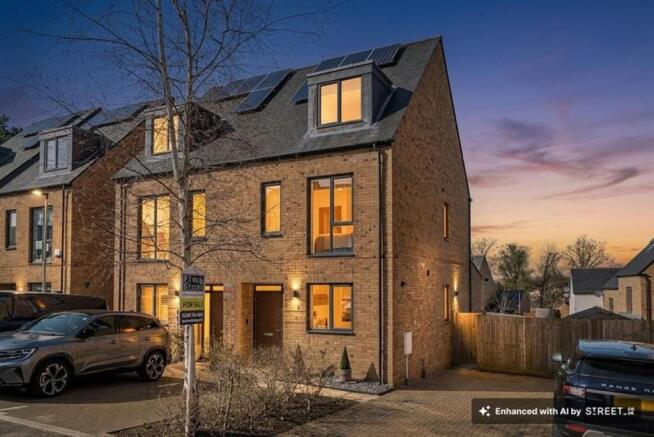 3 bed property, in Paxton Grove, £575,000