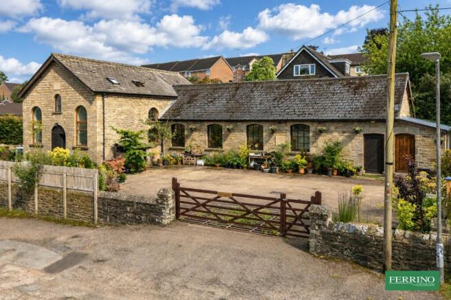 4 bed property, in With Annex Potential, £550,000