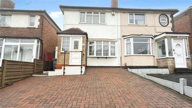 2 bed property, in Thurlestone Road, £245,000
