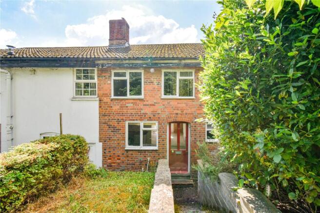 2 bed property, in North Street, £215,000