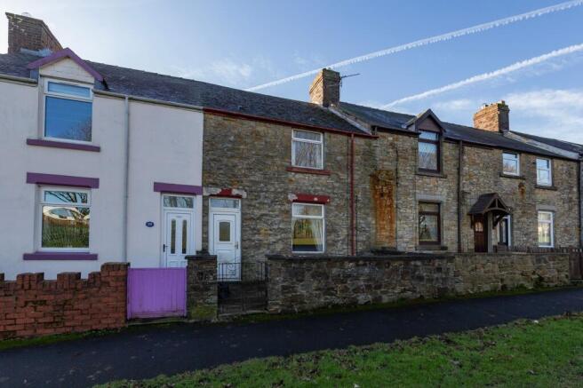 2 bed property, in Derwent Terrace, £58,000