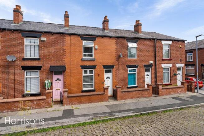 2 bed property, in Longworth Street, £130,000