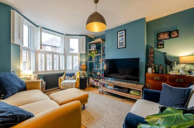 3 bed property, in Plymouth Place, £475,000