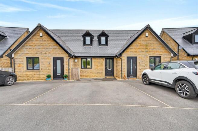 3 bed property, in Simpsons Wharf, £315,000