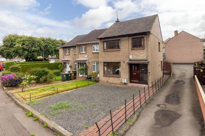 3 bed property, in Redhall Crescent, £225,000