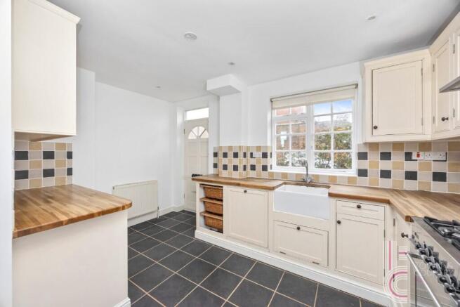 3 bed property, in Bristol Gardens, £475,000