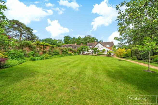 3 bed property, in College Ride, £1,350,000