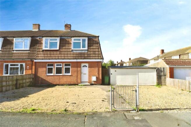 3 bed property, in Conygre Grove, £200,000