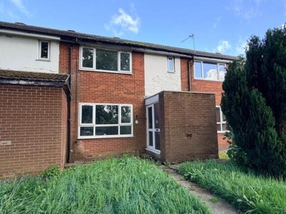3 bed property, in Whalley Close, £100,000