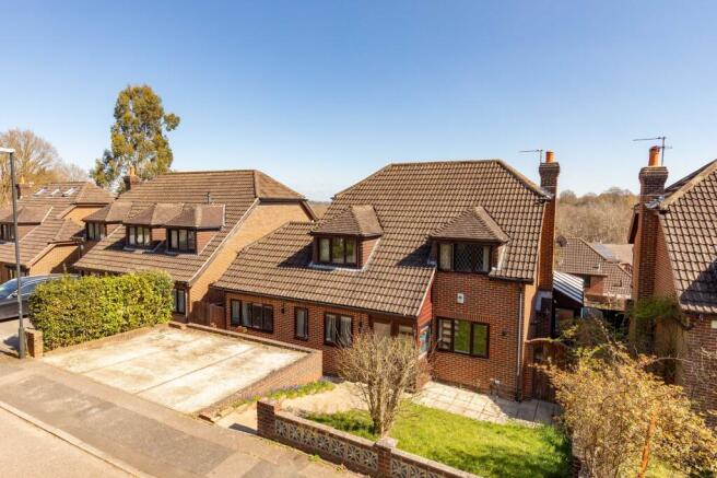 6 bed property, in Grace Road, £525,000