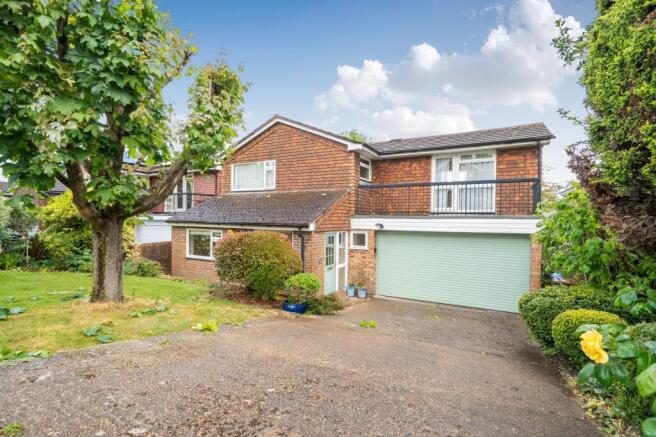 4 bed property, in The Ridings, £700,000