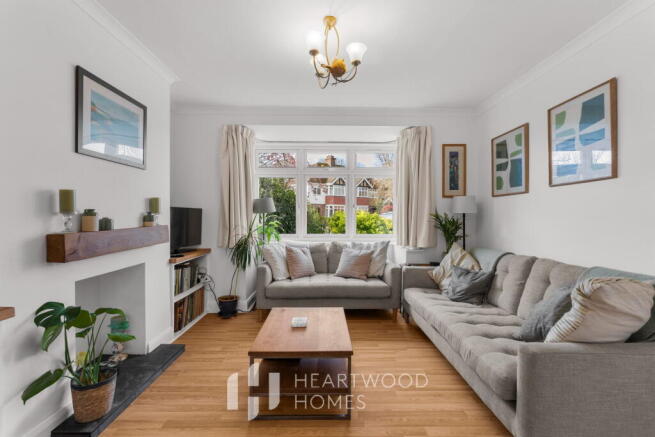 4 bed property, in Firwood Avenue, £800,000