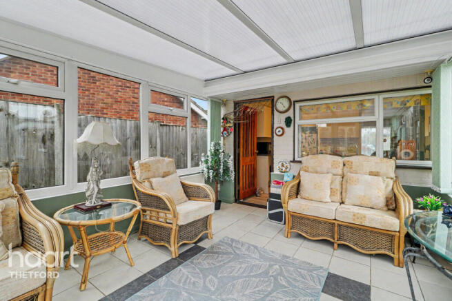 3 bed property, in St Margarets Drive, £240,000