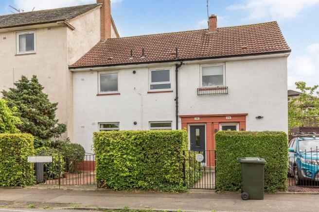 2 bed property, in 136 Dinmont Drive, £150,000