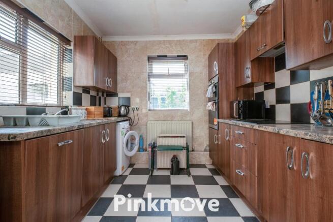 2 bed property, in Sawtells Terrace, £140,000