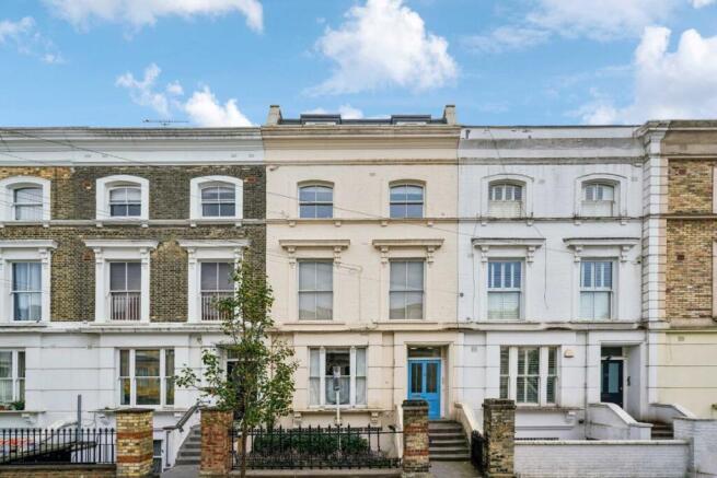 3 bed property, in Oberstein Road, £625,000